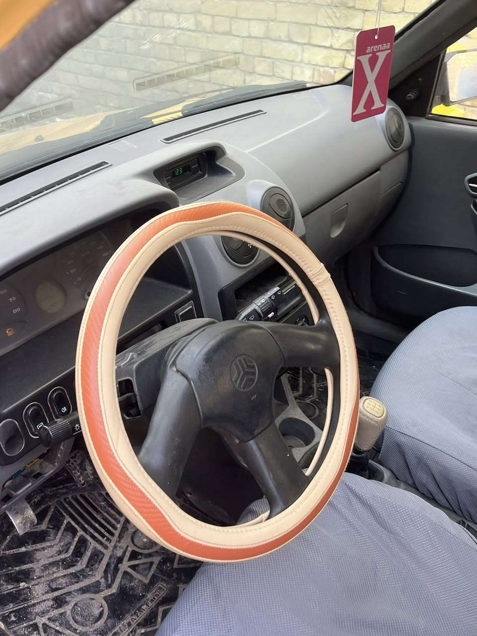 سلام عليكم سايبه موديل 2014 هيه وغرامه مصفره كير مكنه خير من الله تخم تاير  جاهزه سياره العنوان الدوره شرط تحويل  السعر 27 ويه مجال الرقم ***********
