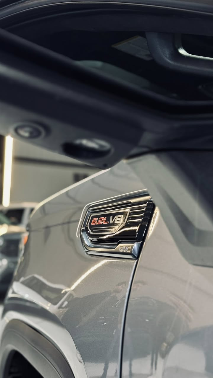 وحش الامریكي ⬇️

GMC SIERRA AT4 2024
.
V8 6.2L
.
ماشية ٢٠ الف مايل.
.
سيارة بس بنيد صبغ حتى راديتر بلادي، رقم الشاصي: 3GTUUEEL5RG111755
.
مواصفات:
كاميرات 360 درجة  
فتحة 
شاشة كبيرة
مري ضب كهرباء
خاصية تشغيل عن بعد
كشنات تدفية و تبريد و خزن
خاصية Apple Car Play
خاصية Android Auto 
اضوية امامية ليد
اضوية خلفية ليد
لايت بالمراية
كراسي خلفية مدفية
نظام صوتي مميزز نوع Bose
كاميرا خلفية
كاميرا امامية
حساسات امامية
حساسات خلفية 
تنبيه الحساسات عن طريق كرسي الشوفير
رادار امامي
تحديد مسارب
مثبت سرعة
مانع تصادم
دفع رباعي ( 4*4 ) 
بعد هواي مواصفات.
.
سعر السيارة 420$ و بي مجال بسيط 
.
***********
.
