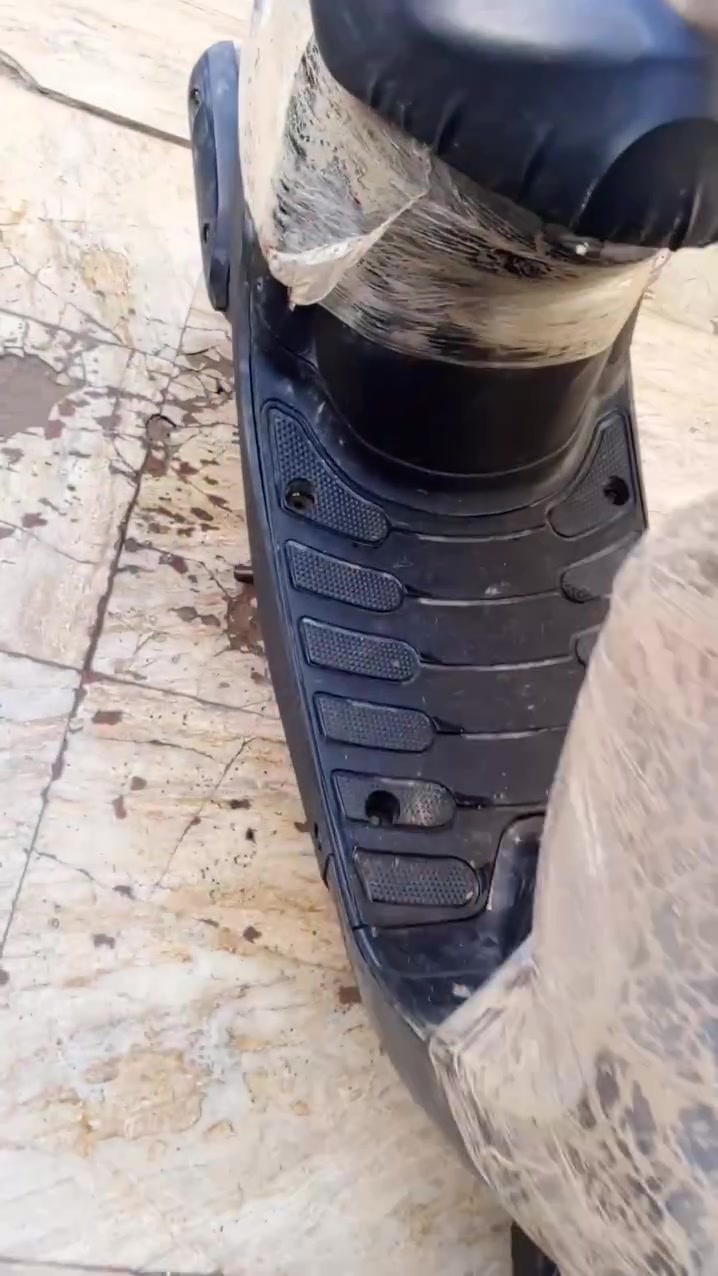 سلام عليكم دراجه بترا 60 سلف هندر كهربائيات فول
مامفتوحه لو مفتوحه ماعرف تجي وتفحص اذا تريد
 بس دراجه نضيفه كلش شغاله خرسه دوم سرعتها دك 60
سعر 300 وبيها مجال قليل 
وتس اب  او اتصال ***********
جماعت 150 اطلع كبل حبيبي
