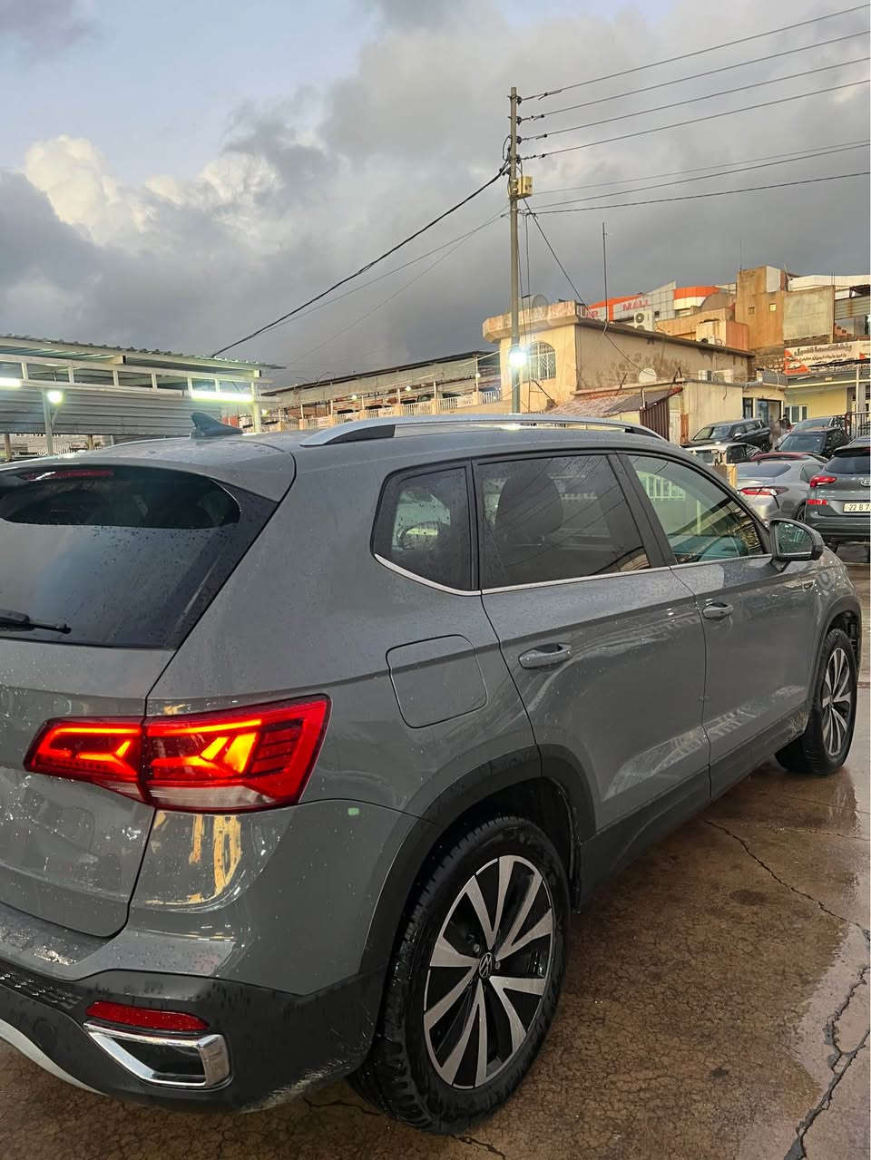 ***********  
T A O S 2022 SE 
فول فول مواصفات بس بي سلايت 
بسمه  شاشه سرعه 
كوشن جلد  سار و گه رم  
23.000KM
تحويل ركاله شه رت
تني  يك بوست سبوخ هه ي
سعر فول مناسب
***********:) أربيل, العراق
