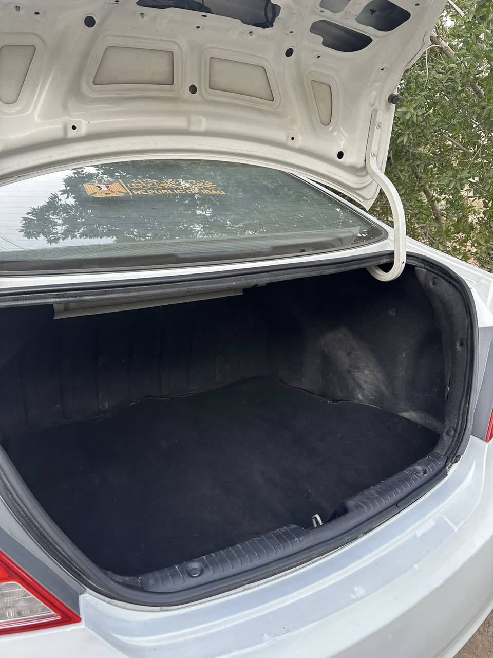 اكسنت ٢٠١٦ خليجي  بيها قطعة وحدة وخسفة بسيطة بلدوسة باقي السيارة كلة كفالة  تخم تاير جديد حدادية صارلها شهر 
كير ومكينة كفالة  السعر ١١٠
مكان السيارة العمارة ***********

***********هذا الرقم فقط واتساب
