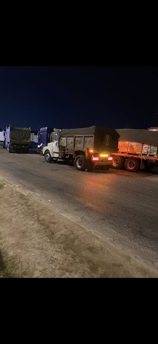 سكانيه للبيع رقم نكليزي بغداد بسمي مكينه ١٢ونص اكسن أوربي ١١تخم تاير ***********
