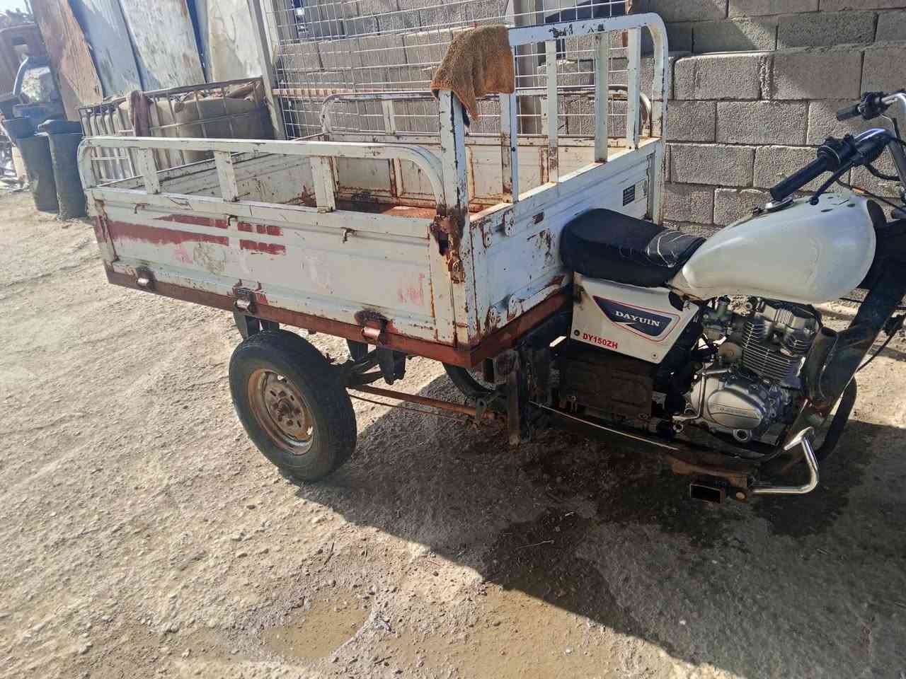 البيع مديل ٢٠محرك توي شاده هو كير كلك كلك سعره ٦٥٠وبيه مجال ***********
