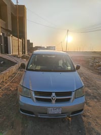 دوج كرفان موديل 2008 محرك 3300 رقم بغداد ضررها صبغ صفحة اليمين مع قسم ...