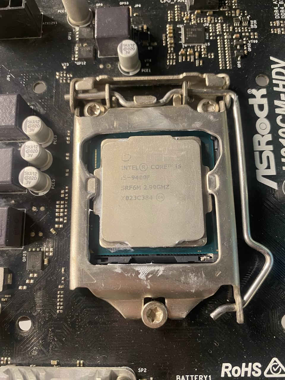 للبيع بورد ومعالج و رام
معالج كوراي ٥جيل٩kf
رام مثل مموضح  بل صورة سرعة٢٦٦٦
بورد فئة h اسوس روك شغال كامل بس ينرادلك كرت و بور 
قيم و اخذ 
كرونكس زن
وتساب ***********
