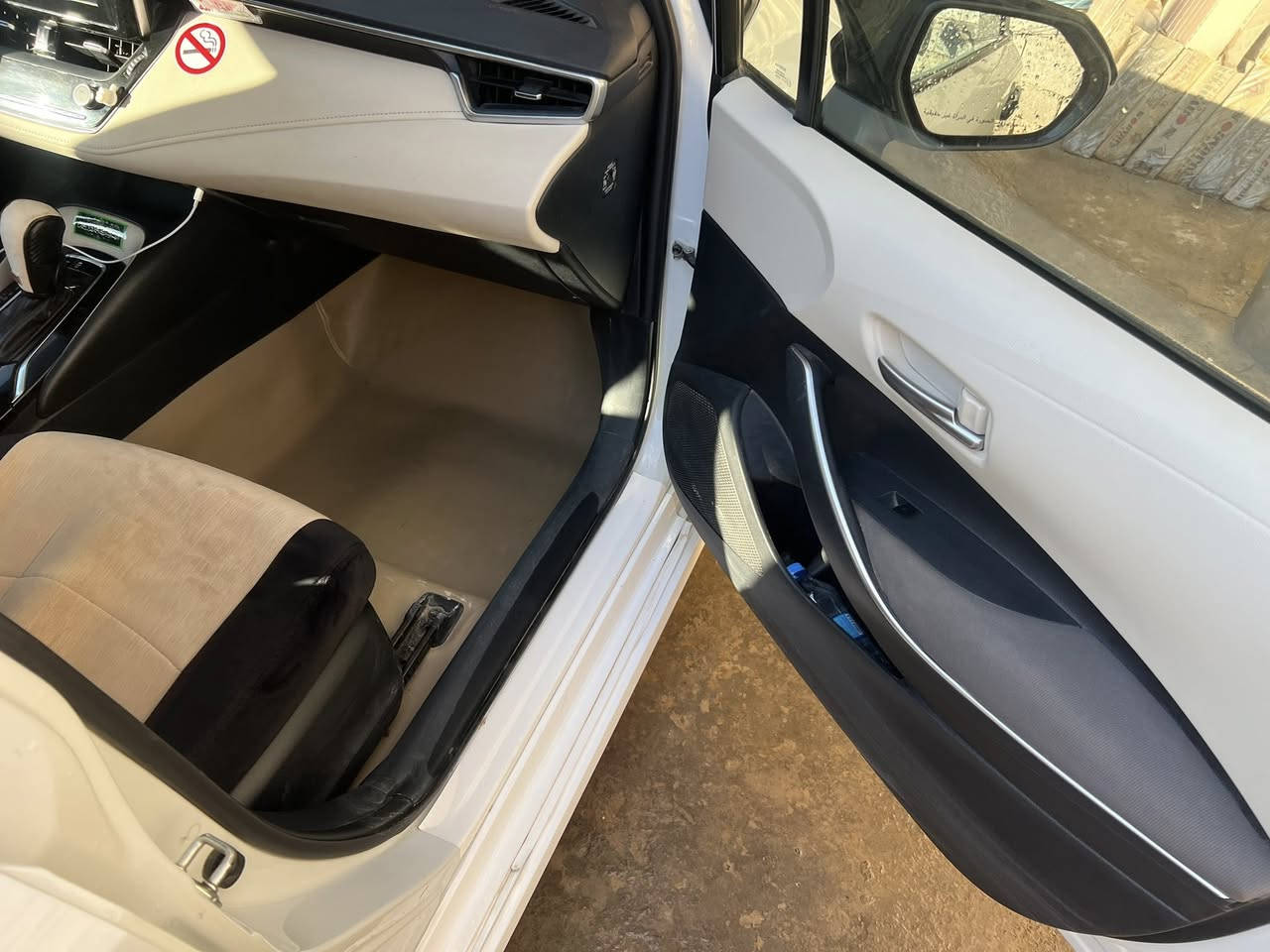 تيوتا كورلا موديل ٢٠٢٣ ياباني اصلي ساز 
السياره فول الفول
ماشيه ٥٣ الف كم 
للاستفسار ***********
