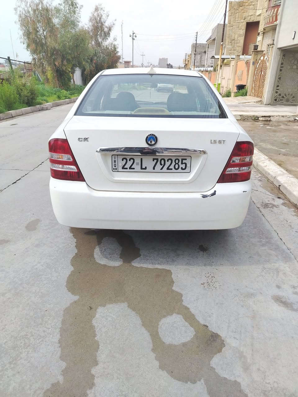 سلام عليكم ورحمة الله وبركاته 
1. CK 2014
2. رقم أربيل تحول مباشر
3. محرك 1.5 ماشيه 140 
4. كير ومحرك شرط 
5. تبريد تافئة شرط
6. كهربايات كلها شغاله
7. بيها جاملغ امامي بارد جهت السايق وباب النفر بارد بسيط والباقي بل مرفوع بل منشور
8 السعر 55 وبيها مجال بسيط ان شاء الله
للاستفسار الاتصال على ***********
