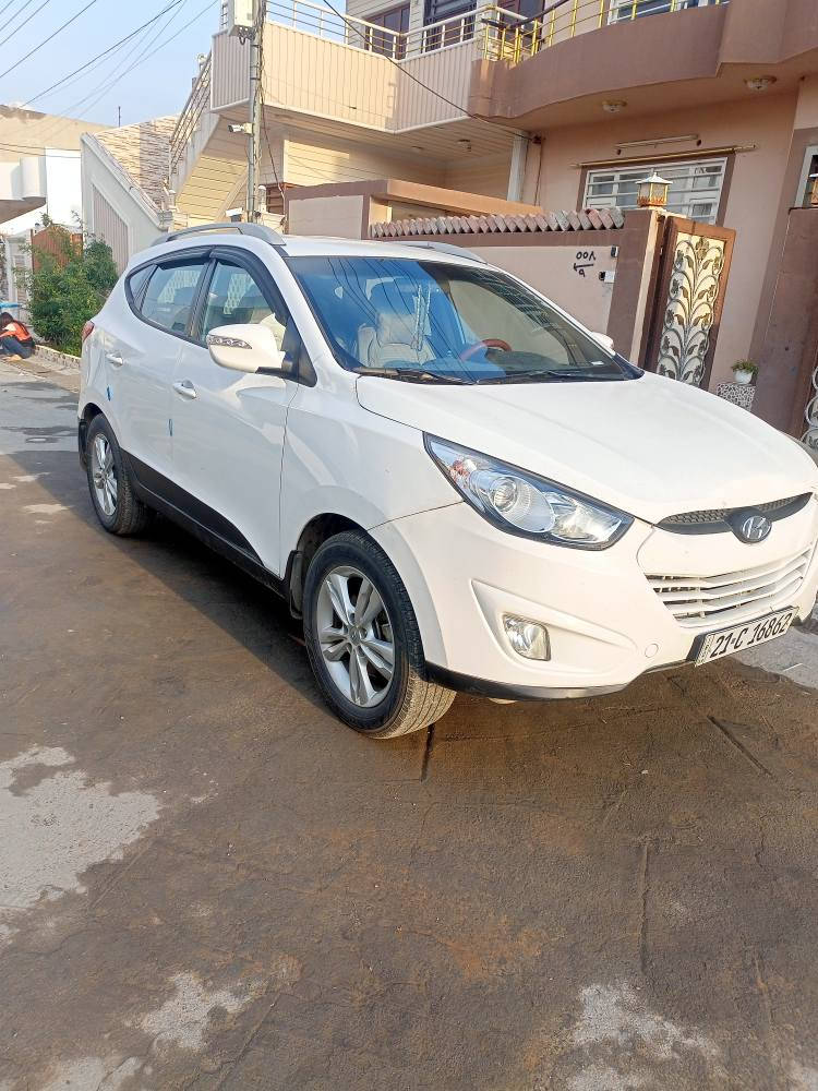 مودیل  2013 
مەکینەو گێری بەشەرت  ،  مەکینەی تازە  داگیراوە ، لێدراوێکی  پێشی  هەیە  بۆنیتی گۆڕاوە ، دەرگای سەکن و چاملخی دوای سایەق  بۆیاخە.
***********
*********** شمشمل, السليمانية
