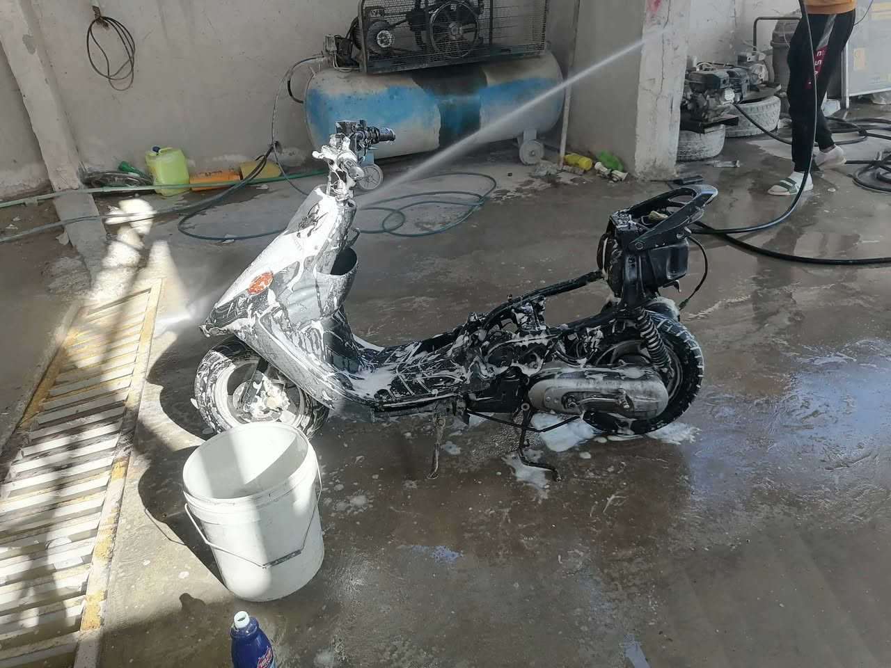 السلام عليكم بيجي 60 صفر جاج تخبل هندر واحد سعر 160 بيه مجال مكاني شارع المطار القديم  ***********
