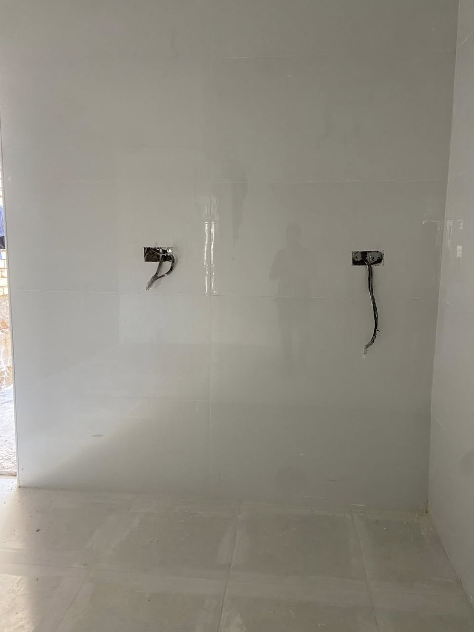 خلفه بورسلين و أرضيات العوان النجف
رقم ‭0787 285 3139‬
