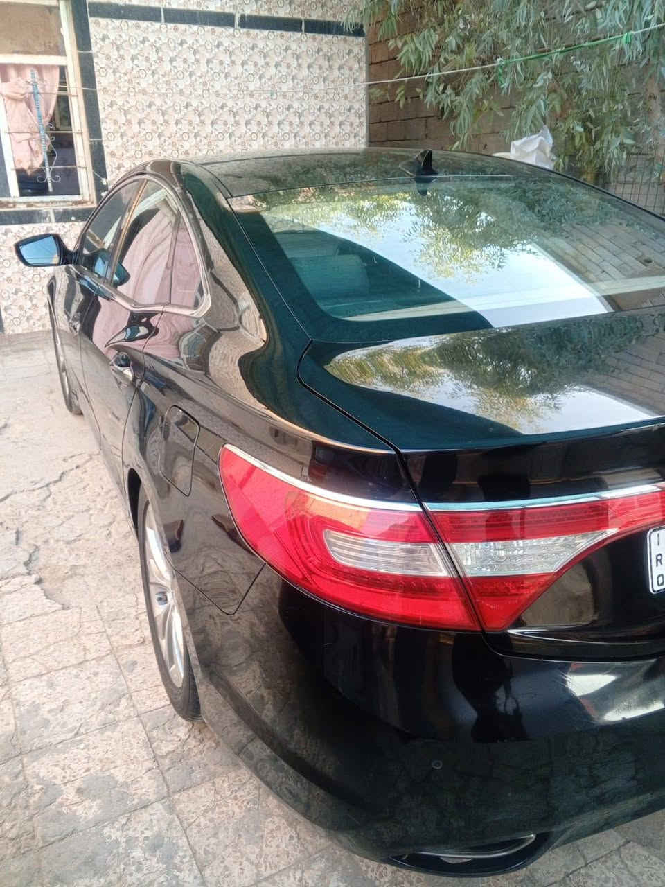 السلام عليكم ازيره 13 وراد كوري  رقم ميسان سنويه تنتهي 28 كفاله من ضربه ماعده جاملغ 
مفتوح بي صبغ قليل بنيد هم بس بدون فتح سياراه مكينة كير حداديه جدد شغل وطلع مكاني بصره قضاء القرنه تصل عله رقم *********** السعر 108 وبيه مجال
