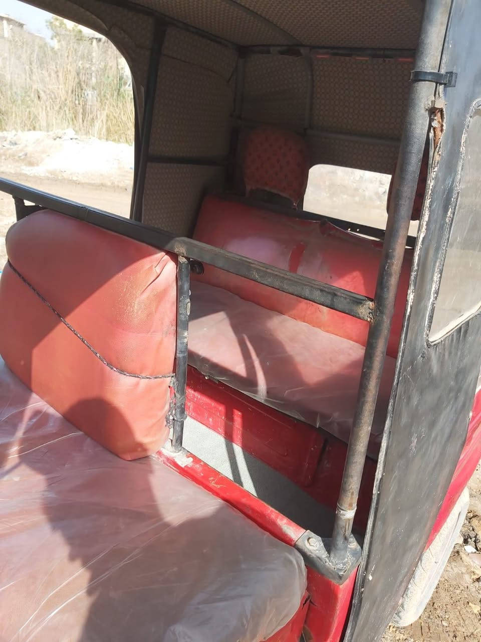 سلام عليكم تكتك بكستاني موديل 17 رقم سنويه انكليزي تحوير مباشر السعر مليونين وبيه مجال قليل العنوان بغداد الحسينيه مال راشديه قرب المرور الشراي   يتصل ***********
