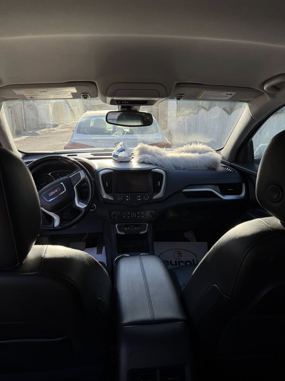 جمسي تيران 2023 فول SLT سياره جديده جدا غير مرقم بعدها حره اي نقص مابيها اني مستوردها ع ايدي حادثها بسيط كلش فقط شباك دعاميه فقط صور عندي ممتواجد ع نت نهائي فقط اتصال *********** عارضها ب175وبيها مجال للطيبين عنواني بغداد الدوره
