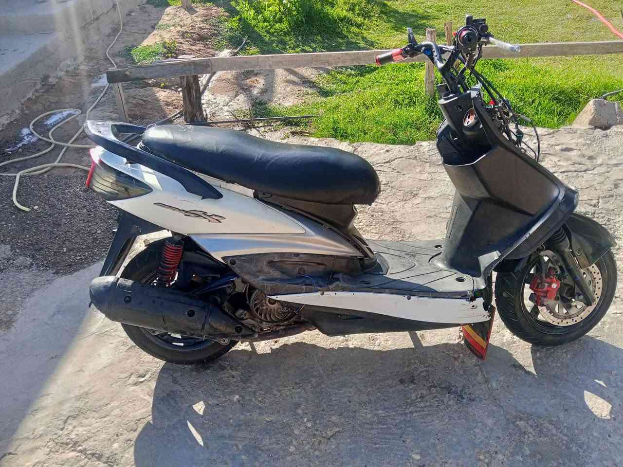 للبيع سكنس فحل مكينه شغاله بس ما اتكفل بش شراي خاص


**إذا كنت صاحب هذا الإعلان وتريد حذفه لأي سبب، رجاءا أرسل رسالة إلى الدعم الفني**
