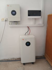 منظومة شمسية • بطارية ١٥ كيلوواط • انفيرتر ٦ كيلوواط