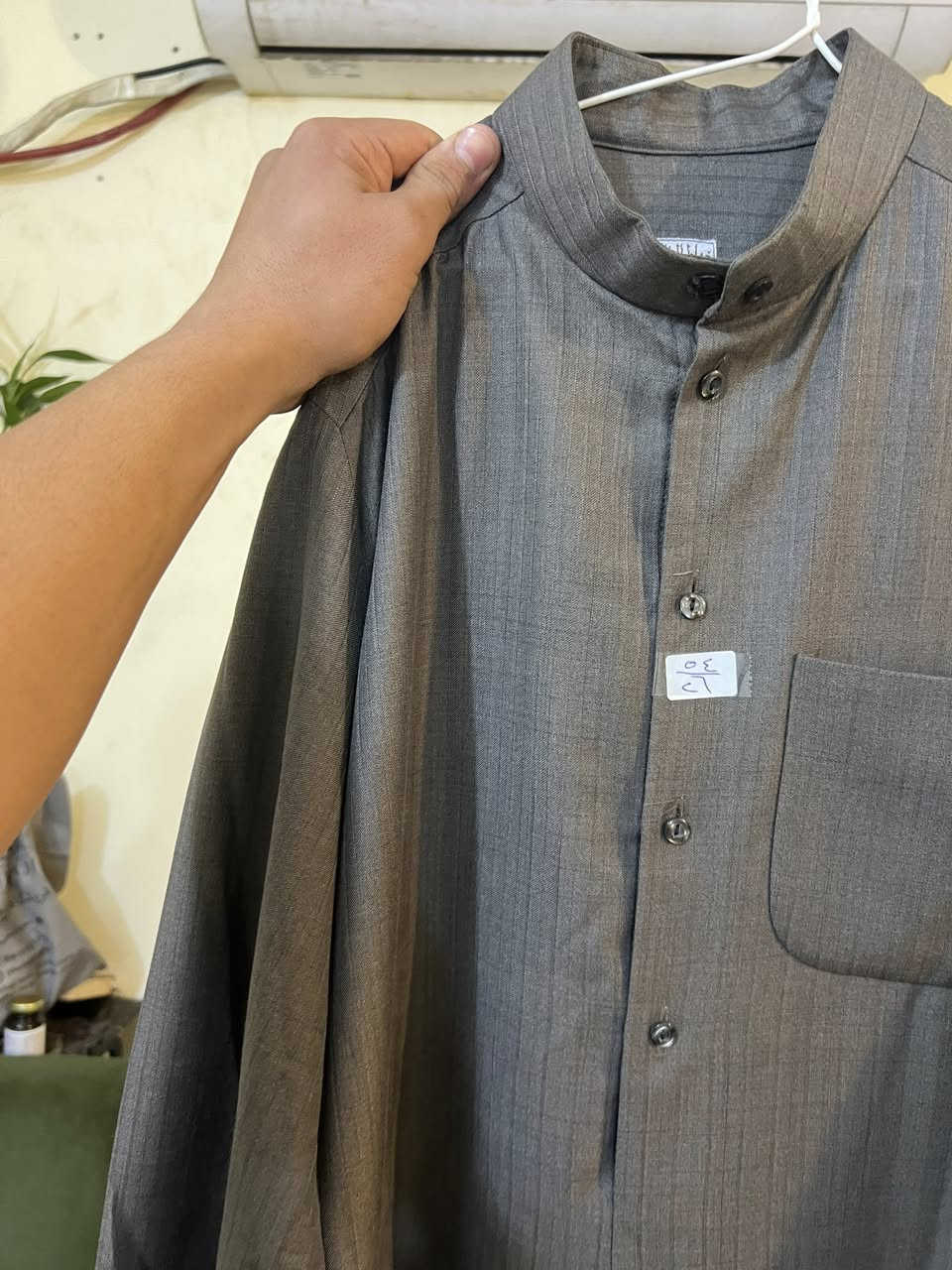 السلام عليكم مجموعة دشاديش رجالي وولادي كويتي تفصال للبيع 150 قطعه رجالي مكوي ومغسول 
45 قطعه ولادي ايضاً مكوي ومغسول  احسبهن كلهن شلعه وحده القطع كلهن نضيفات وما بيهن تالف ابداً  عزلت محلي واريد بيهن متوازي مطلوب دين عالمحل  للتواصل ***********
