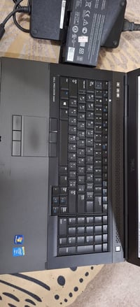 Dell Precision m6800 • 16GB رام • بطارية تعبانة