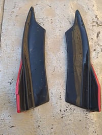 لحية جانبية • زعانف دعامية خلفية