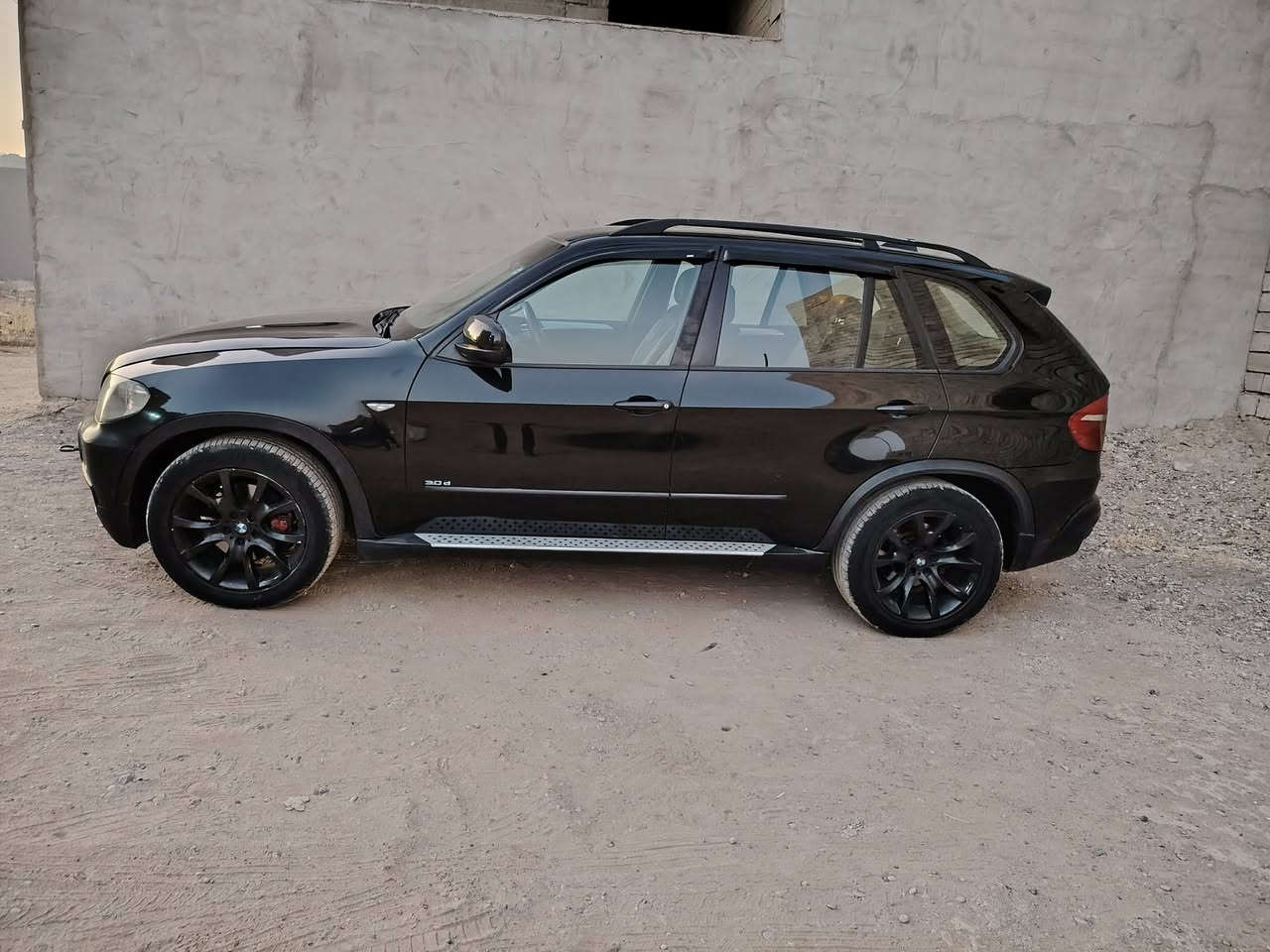 بي ام للبيع رقم اربيل موديل 2008 x5استيثن نافذة لغاية 2030 بسمي شرط تحويل باب وره نفر مصبوغ وباقي كلشي ما بيه تواصل عل رقم ***********
