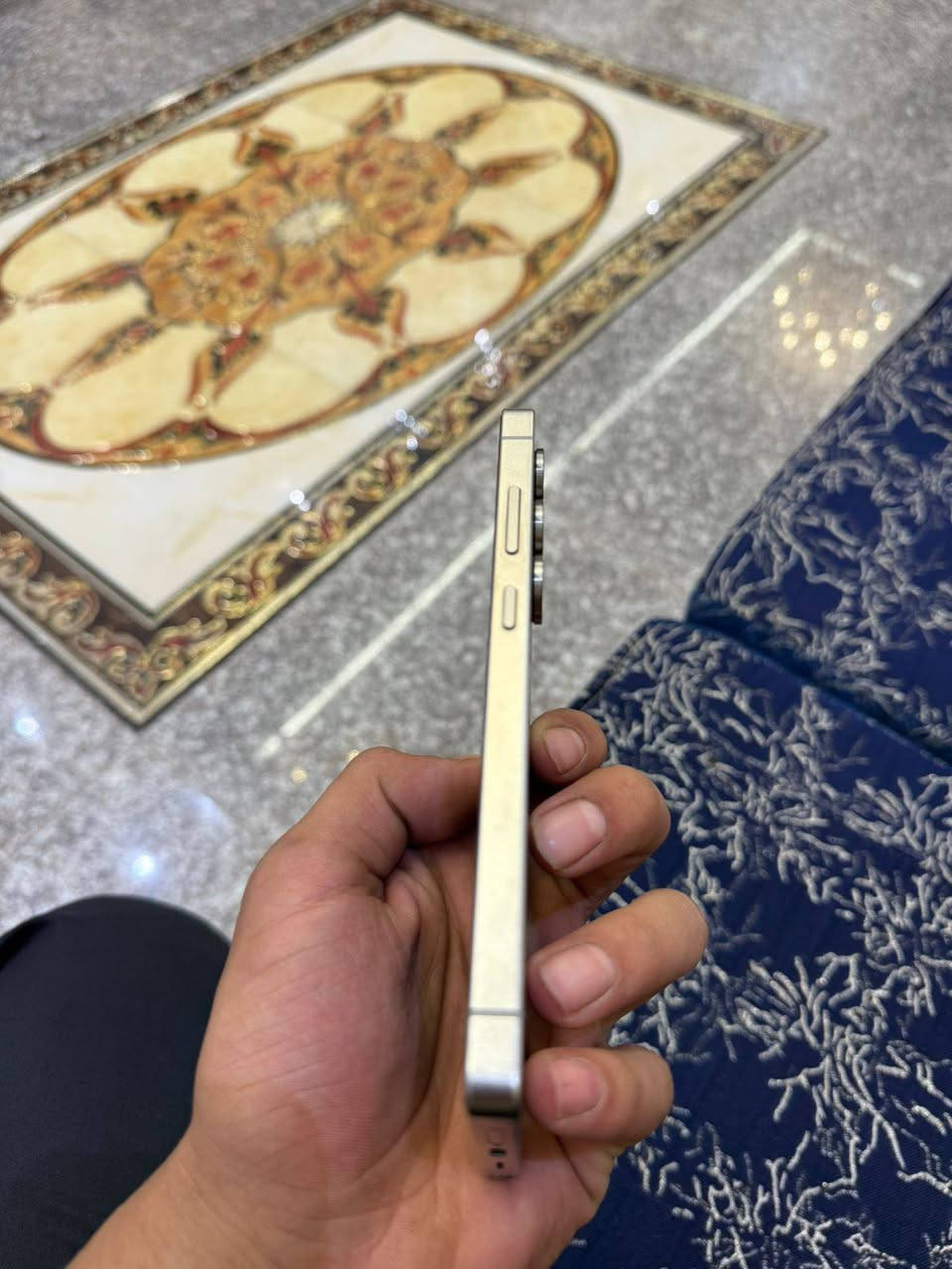 سامسونك s25الترا جهاز جديد ونضيف ذاكره 256 كامل ملحقات قطعه نضيفه سعرا 1200وبي مجال  رقم ***********
