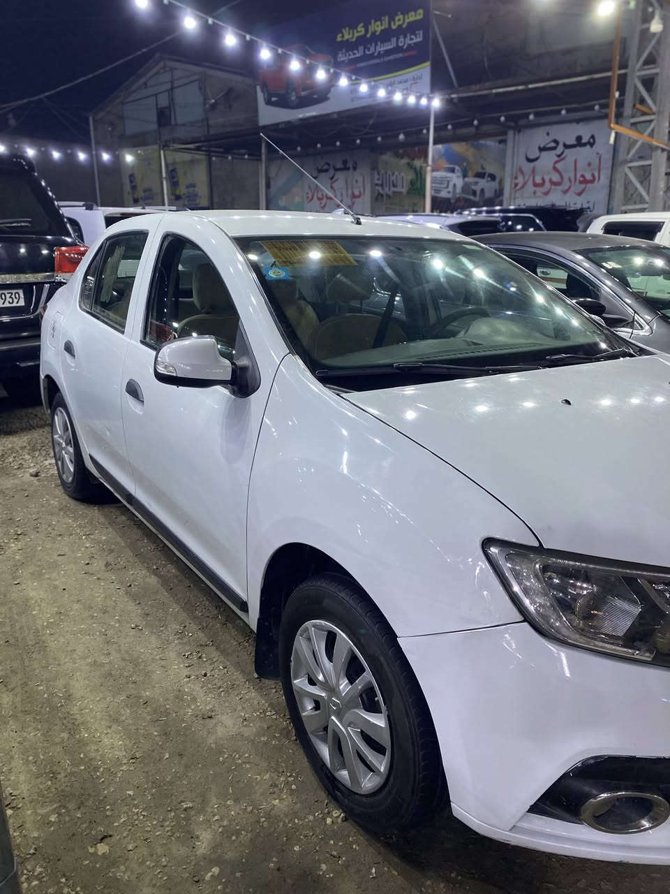 سلام عليكم (سياره رينو سنبل مديل 2020 سياره نضيفه وحلوه وجاهزه بيه شويه بل بنيد تحجه وشويه صبغ بل باب مال شخط وباقي سياره مكفول تبريد شغال حداديه جديده جاهزه من كلشي  السعر(78$)وبيه مجال التواصل على رقم (***********)
