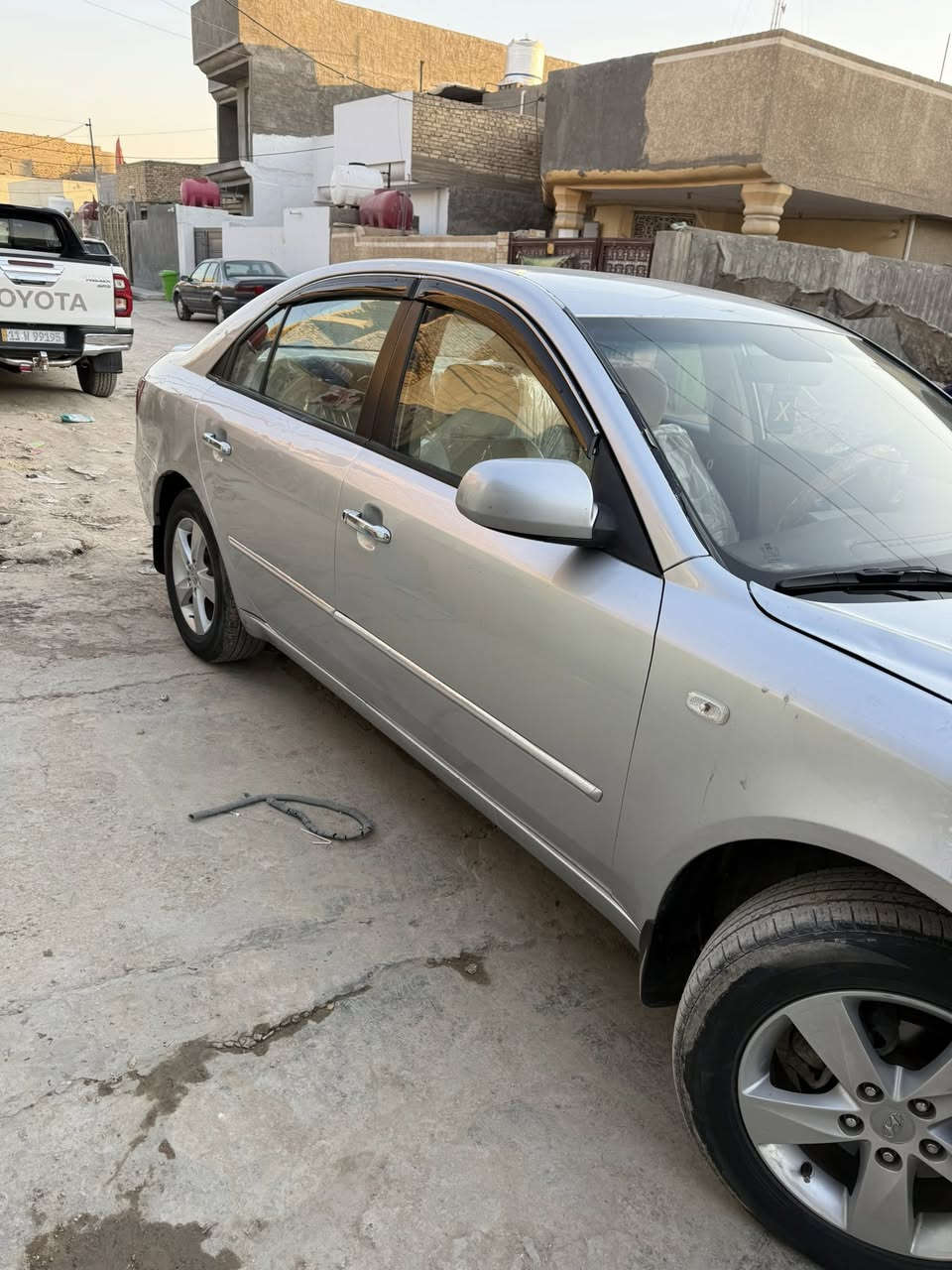 السلام عليكم سوناتا وارد خليجي موديل ٢٠٠٩ محرك ٢٠٠٠ دوش
رقم اربيل بااسمي تريد تحويل تريد وكاله اني حاضر 
مكفوله من الضربه والتبديل والصبغ فقط بارد باب السايق 
محرك وكير وصدر جديد تخم تاير جديد تبريد شغال سياره جديده مال بيت برغي مامفتوح بيها على وضع الشركه استخدام شخصي 
ماشيه ٢٠٠ الف كم 
مكاني بابل 
السعر ١١٢ 
***********
