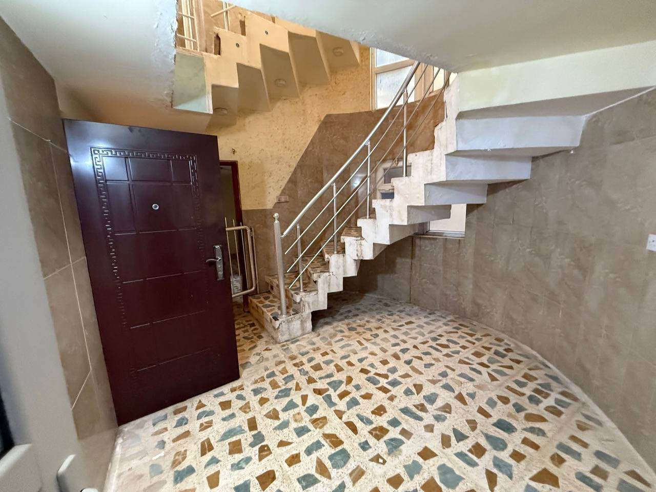 كود اعلان 11/50
أربيل-بيت للبيع 94 باداوه قرب شارع100M
سند طابو يتسجل بإسم اي عراقي
➖مساحة 200M 
يتكون⤵️
➖5غرف نوم 
➖استقبال-صاله-مطبخ-مجموعه صحيات-كراج
للتواصل 📞
***********
***********
***********
**************
في حال لم يتوافق العقار مع رغبتكم او لم يكن بقدر امكانيتكم زوروا موقعنا على تلكرام للتصفح على اكثر عدد من العقارات المتوفرة 
https://t.me/muhemenalkhalid أربيل, العراق
