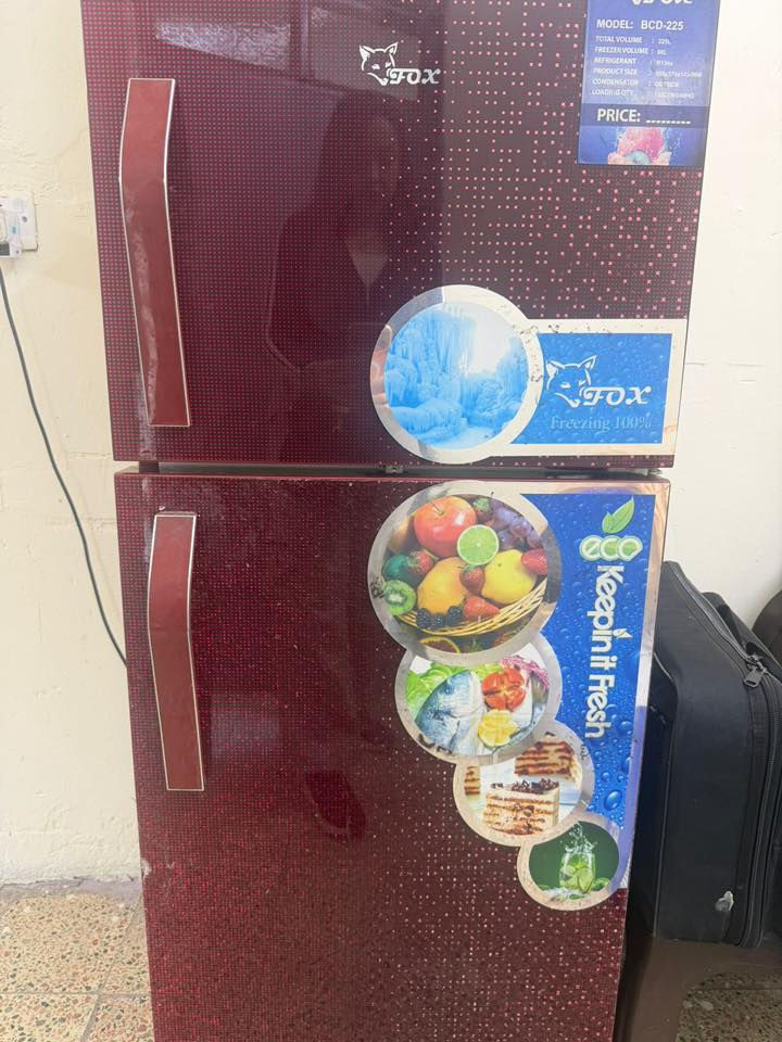 غرفة نوم خشب اصلي مابيها اي ضررر500 وبيها مجال
مطبخ كامل اخو الجديد 200 وبيها مجال
ثلاجة وغسالة بحالة ممتازة 300 وبيهم مجال
بغداد العطيفية 
***********واتس
