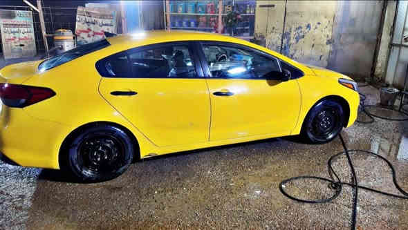 السلام عليكم كيا فورتي 2017 
بنيد وجاملغ مبدل تكسي بغداد
مصفر هيئة وغرامة
السيارة بدون دواخل ولا ايرباك طاك
السيارة مدوشمه كاملة 
وبيها منضومه غاز 
السيارة جاهزة من كلشي
السعر 110 
اتصال فقط
0771 425 6213
