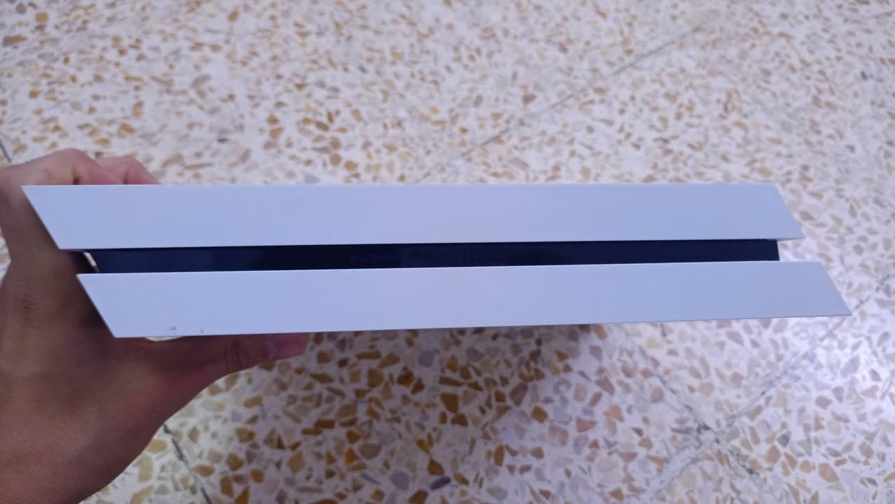 بلي 4 فات مهكر نضيف كلش نظام 12.2 مامفتوح ذاكرته 500 مع 6 لعبات جي تي اي فيفا 26 رزنت ايفل 4 اله الحرب 4 بيس 2021 كولوفيديوتي 2 حرب العالنيه مع كامل ملحقاته وجوستك واحد سعره 290 وبي مجال قليل


**إذا كنت صاحب هذا الإعلان وتريد حذفه لأي سبب، رجاءا أرسل رسالة إلى الدعم الفني**