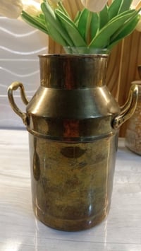 عددد ٢ شمعدان و هاي مدري شسمها سعر قفل ب ٣٠ وزن ثقيل نحاسيات قديم ٠٧٧٠...