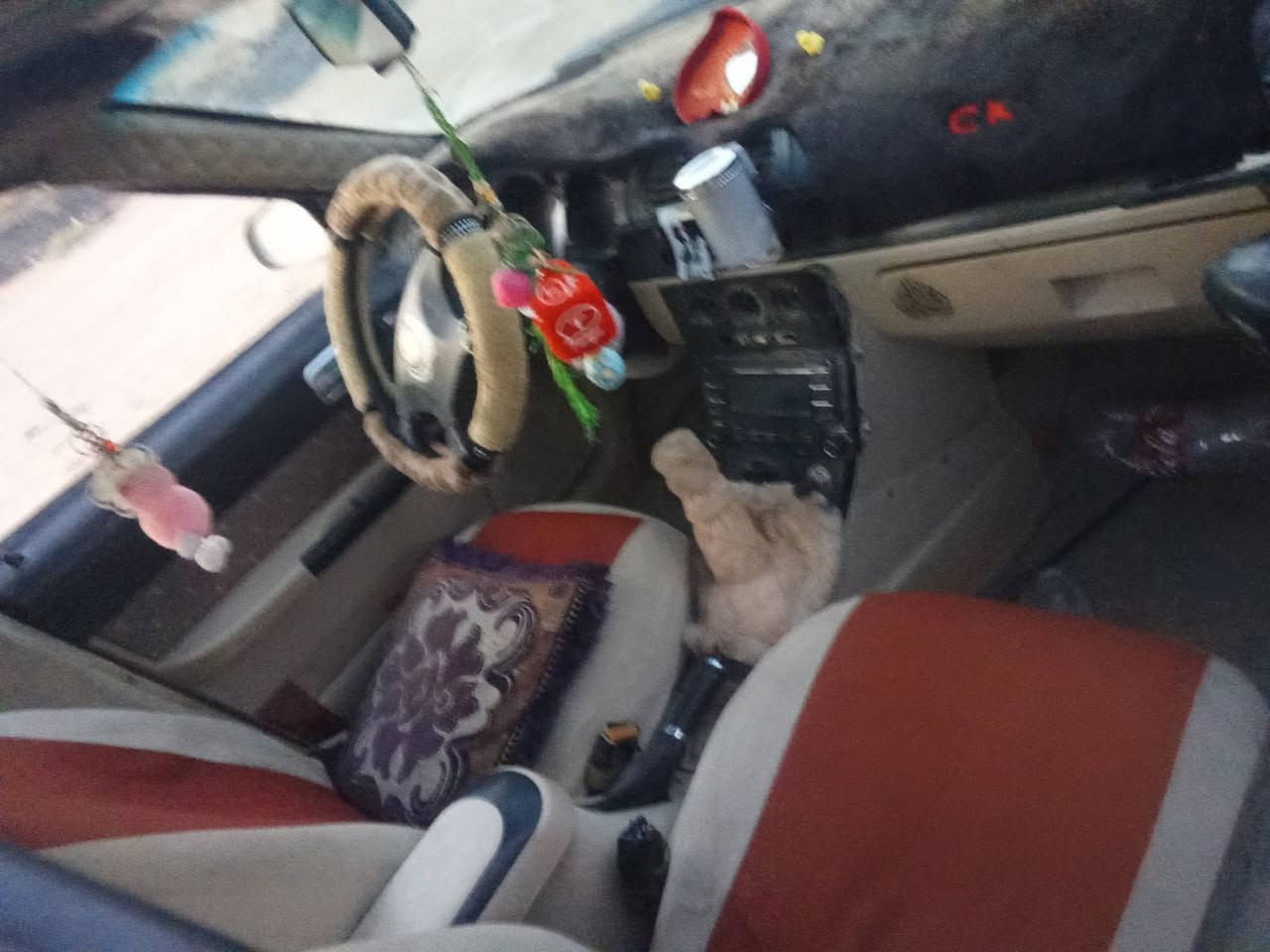 سياره سيكي للبيع كدام العين شرط وكاله أو تحويل شرعيها بل حمام مكان السياره حمام العليل سنويه كابون ضايعات السعر 15ورقه كل مجال ما بيها ***********

