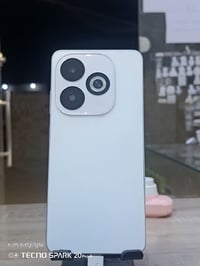 تكنو سبارك 8بلاص  ذاكره 64 جهاز اخو حديد نضافه 90 بل 100 سعره 80الف  ب...