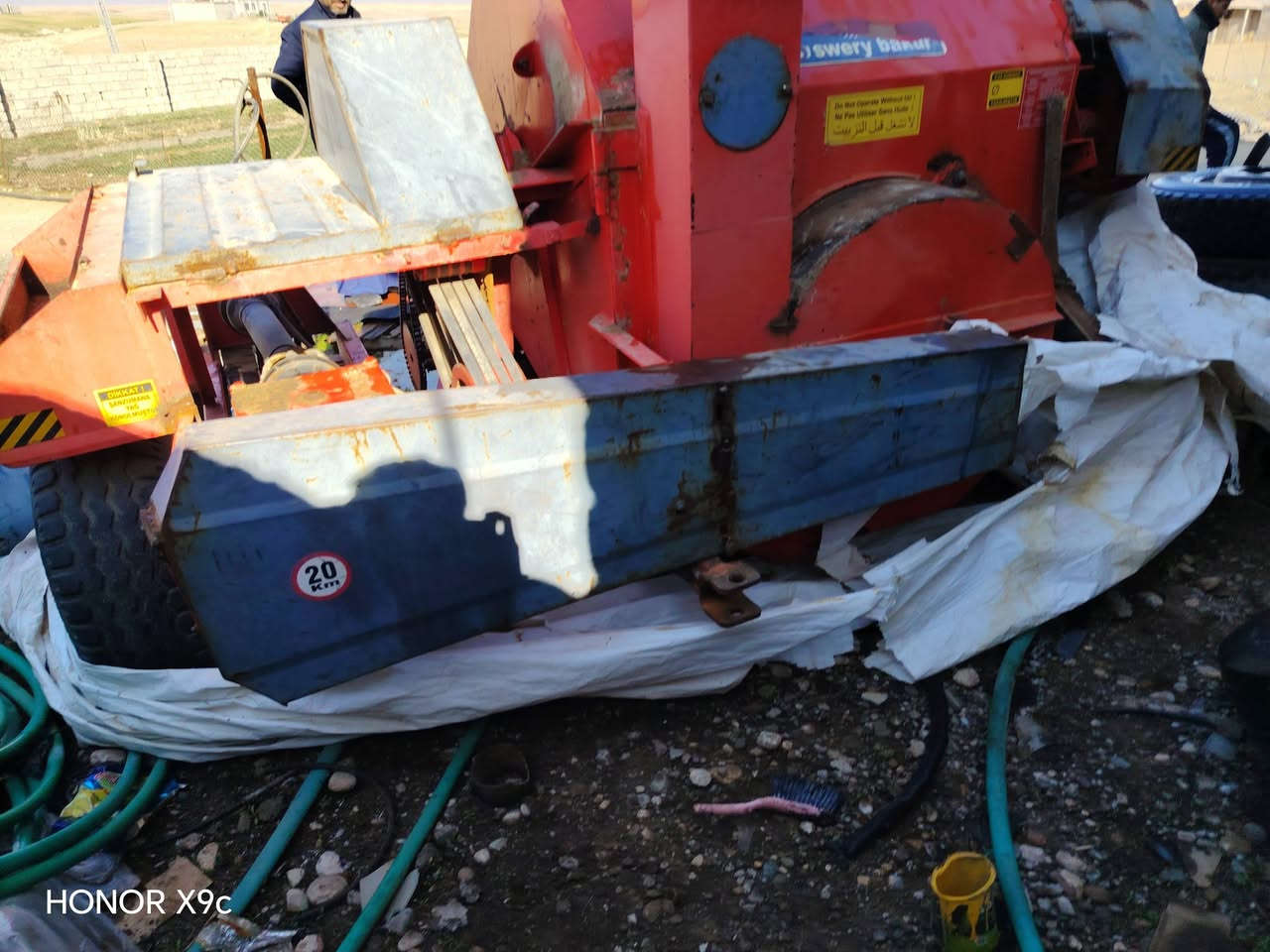 السلام عليكم للبيع دكاكه مال تبن معمل ١١ شلفه مع عرباين تركيات المكان الموصل للأتصال والأستفسار ***********
