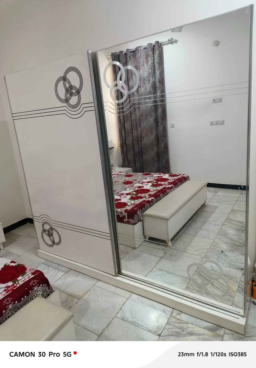 غرفه نوم نفرين مستعمل نظيف للاستفسار على الرقم التالي *********** النجف, العراق
