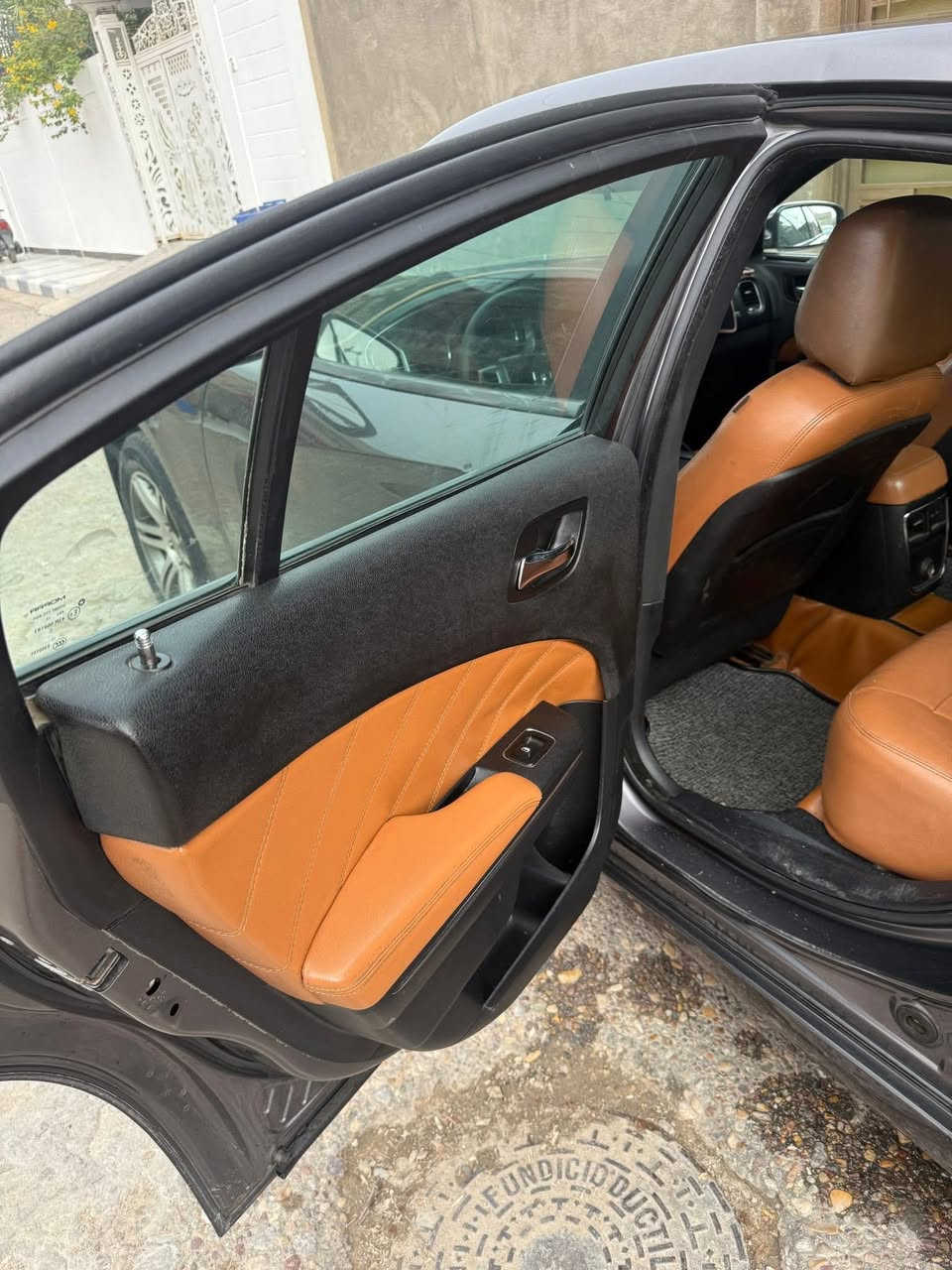 جارجر 2014 للبيع رقم بغداد الاستفسار الاتصال ع الرقم ***********
