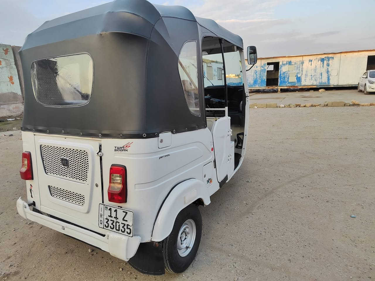 السلام عليكم مرخصة مدير الكروب تكتك موديل 2021 رقم وسنوية شهر 12
بيهة صبغ دوستين خلفية فقط والباقي مكفول  محرك مكفول 
المكان  مدينة الصدر تقاطع كسرة وعطش 
السعر 8250
رقم الهاتف  ***********
غير متواجد على الخاص
