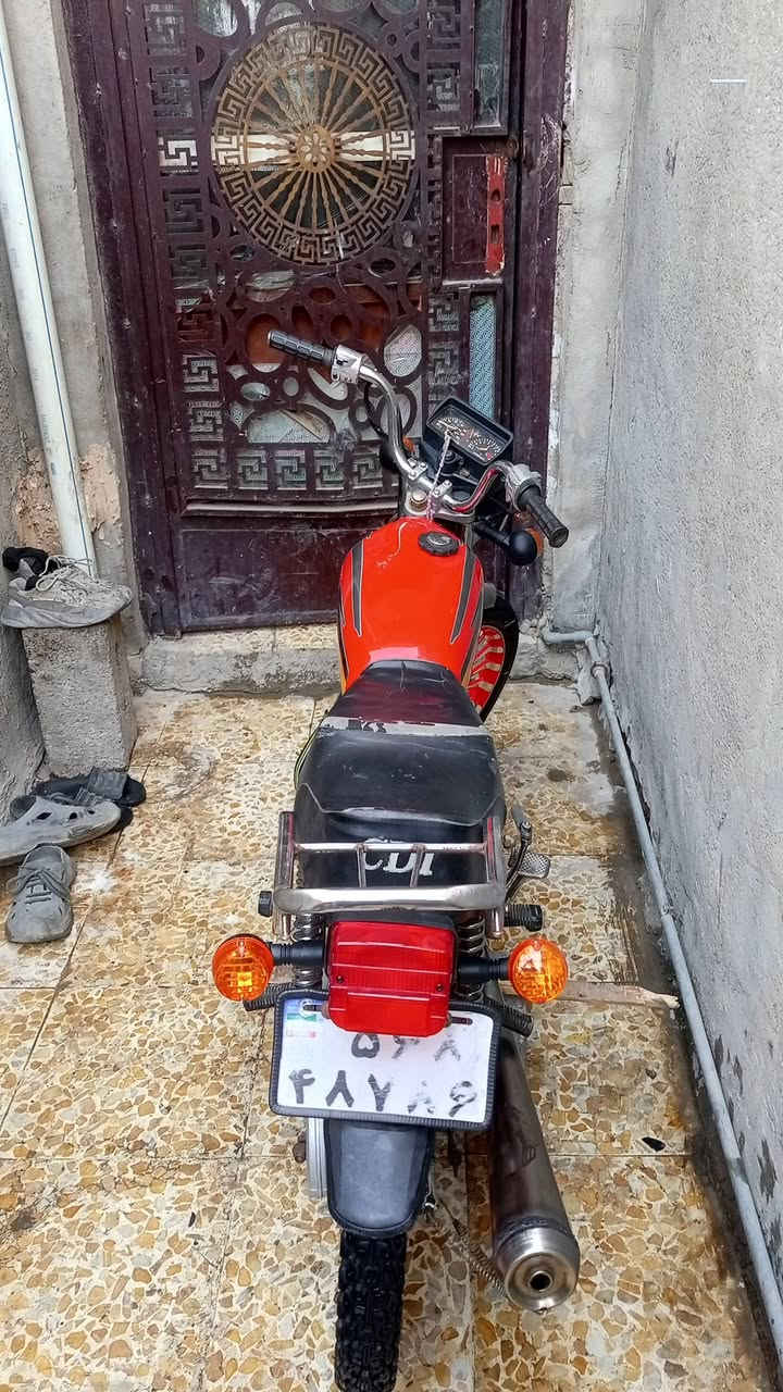 السلام عليكم دراجة ايراني تايكر للبيع
الدراجة خير من الله مكينة خرسة لا نضوح ولا تبخير الدراجة نص هندر كهربائيات كله شغالة السعر 450الف اوبيهة مجال حق الجية الرقم *********** متواجد واتساب
