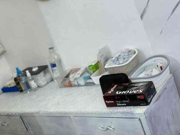 اهلا وسهلا بكم 
عيادة جبراوة التمريضية المجازة 
***********
حجامة نبوية طبية 
سعر الگلاص الف ونص 
كادر رجالي ونسائي
