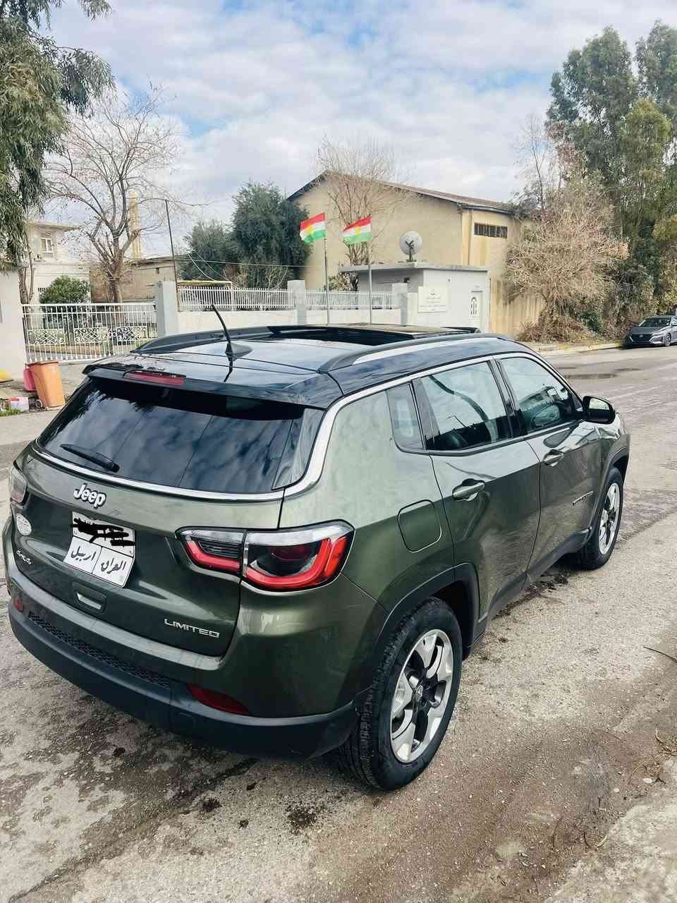 𝑱𝑬𝑬𝑷  𝑪𝑶𝑴𝑷𝑨𝑺𝑺  𝑳𝑨𝑻𝑰𝑻𝑼𝑫𝑬   𝑨𝑾𝑫‏
‏4x4
موديل2018
دبل اكسل
بصمة
تشغيل عن بعد 
رادار امامي و خلفي وجانبي
صندوق شفت 
تبريد قطعتين
كشن جلد
كشن تدفئة 
ستيرن تدفئة
كشن كهربائي 
شاشة كبيرة
نظام GPS
شحن موبايل وايرليس
تحكمات ستيرن
تحديد مسار
تعديل سرعة
حساسات امامي و خلفي
سيارة بيدون  صبغ
بدون دواخل
ايرباك سيتم %💯 

61000𝑴𝒊𝒍𝒆𝒔

رقم شاصي

☎️ 
***********

سيارة موجود اربيل

 #‏𝑱𝑬𝑬𝑷 #‏𝑪𝑶𝑴𝑷𝑨𝑺𝑺
