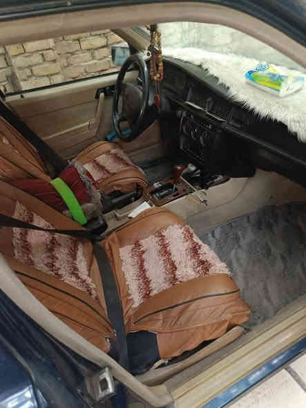 سلام عليكم اخون  مارسدس للبيع 
حجم E190 
موديل 1992 
سنوية صاقطه  2023 
محرك 2500 ونجي 
رقم بغداد - باسمي 
سعرهه 35 ورقه 
اتصال علة هذة الرقم *********** 
عنوان بغداد _ حي القاهرة
