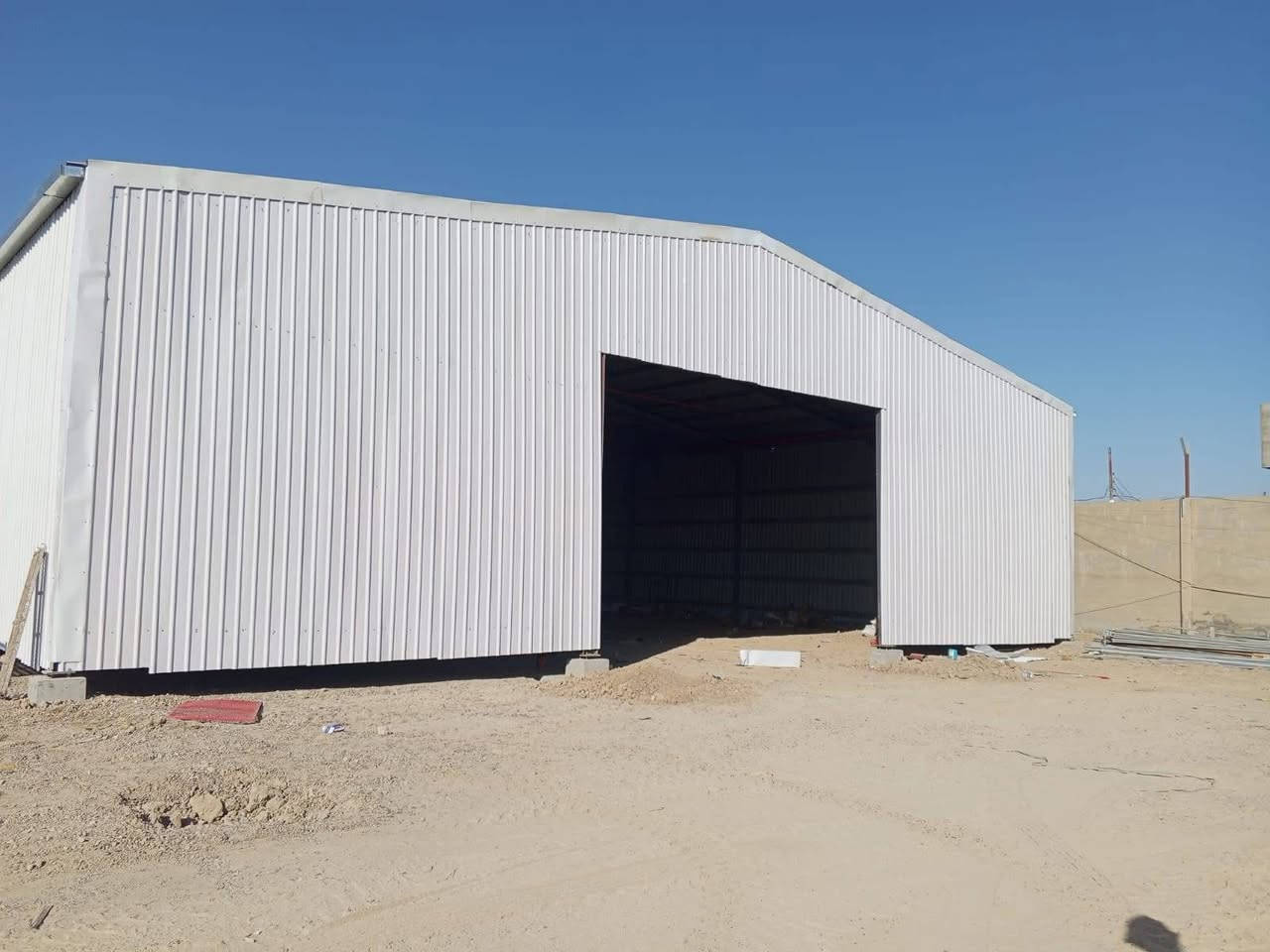 سلام عليكم حداده عامه كرفانات  جملونات سندويش قمريات كيربي كيسبان واجهات بورسلين فرونتك بوردكس بحدث التصاميم ديكورات داخليه خارجيه بكوادر مختصه 
هـ *********** واتساب موجود
