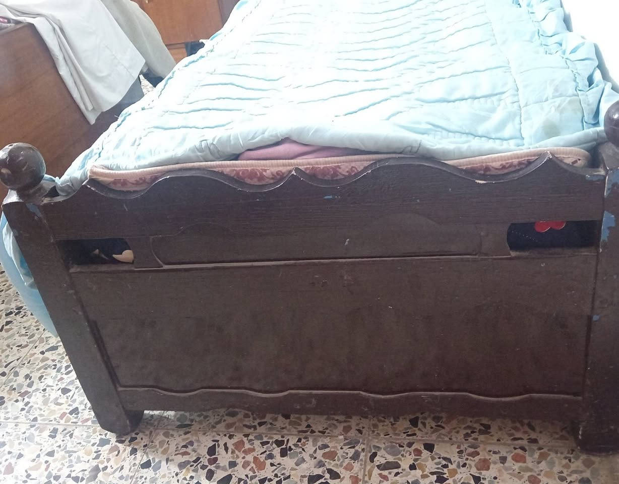جربابه نفر مابيه اي ضرر عدا هاي الالوان بالتنظيف تروح صاج الثكيل السعر ٥٠ الشعب قرب تقاطع عدن


**إذا كنت صاحب هذا الإعلان وتريد حذفه لأي سبب، رجاءا أرسل رسالة إلى الدعم الفني**