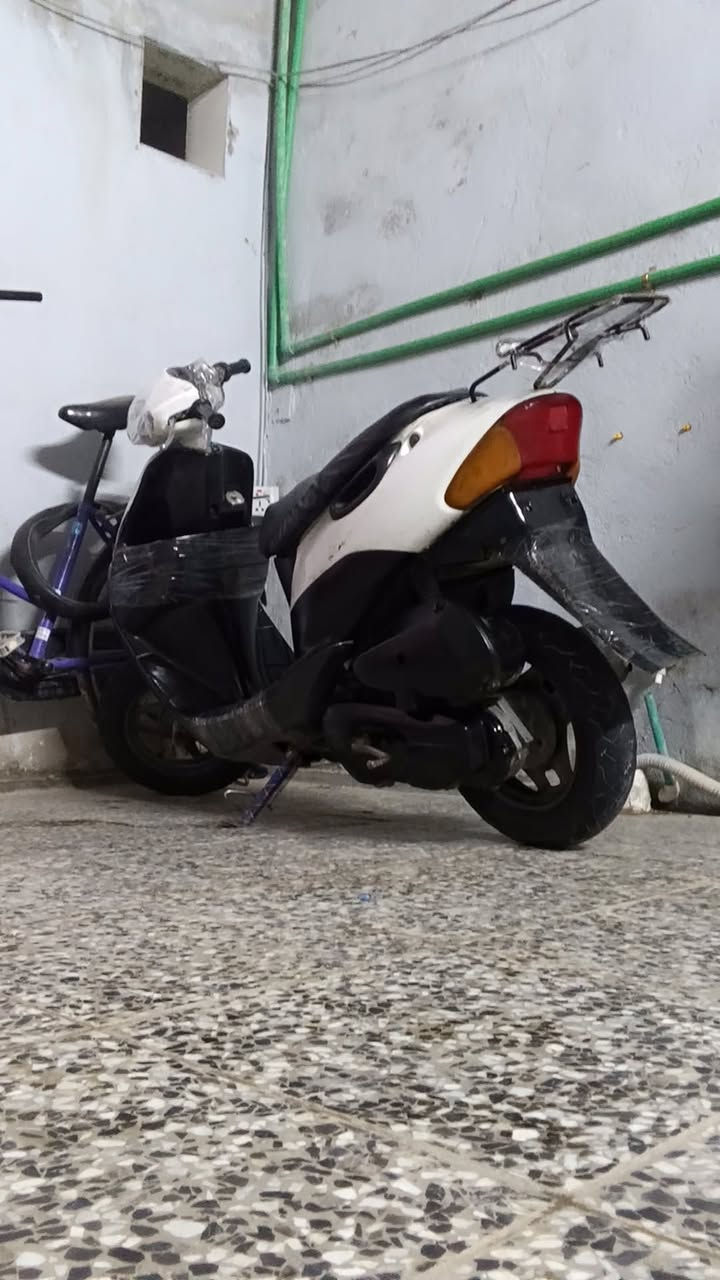 دراجه شغاله  150قفل. ربع ما ينزل


**إذا كنت صاحب هذا الإعلان وتريد حذفه لأي سبب، رجاءا أرسل رسالة إلى الدعم الفني**