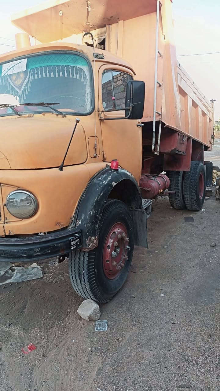 سلام عليكم لبيع ابردين مديل 82 رقم نجف تحويل مباشر مكينه كير اكسن مكفولات شاصي مكفول. قماره شوف العين  تصال على رقم  ***********
