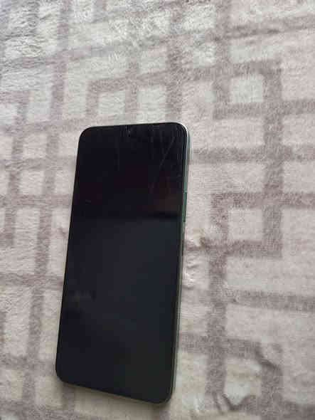 اللبيع جديد السعر ١٠٠ وبيه مجال ذاكره ١٢٨ والعشوائيه ٦ ) ‏‪***********‬‏
