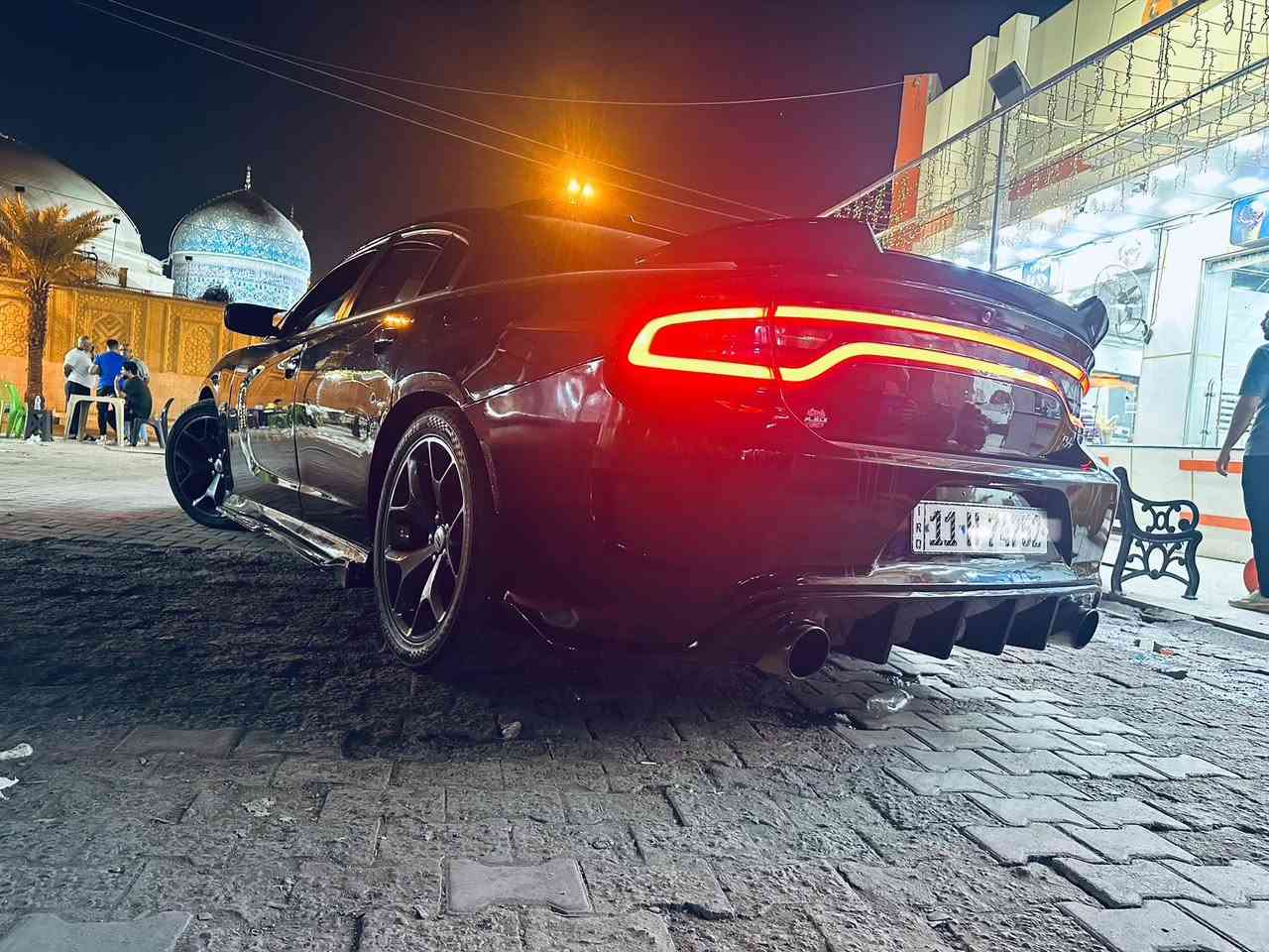 السلام عليكم  جارجر RT موديل 2017داخله كلين هنا بل عراق بيه قطعتين صبغ جاملغ ايسر امامي وباف خلف السائق صبغ بدون فتح ولا تبديل ولا ايرباك ولا دواخل 
مواصفات ال ارتي معروفه 
اضافه اكزوز دبات سود  بيهن بوابه لا مرور ولا دوخه فصله مفتوحه اضافه طلقات 
سعر 185وبيه مجال للطيبين 
***********
