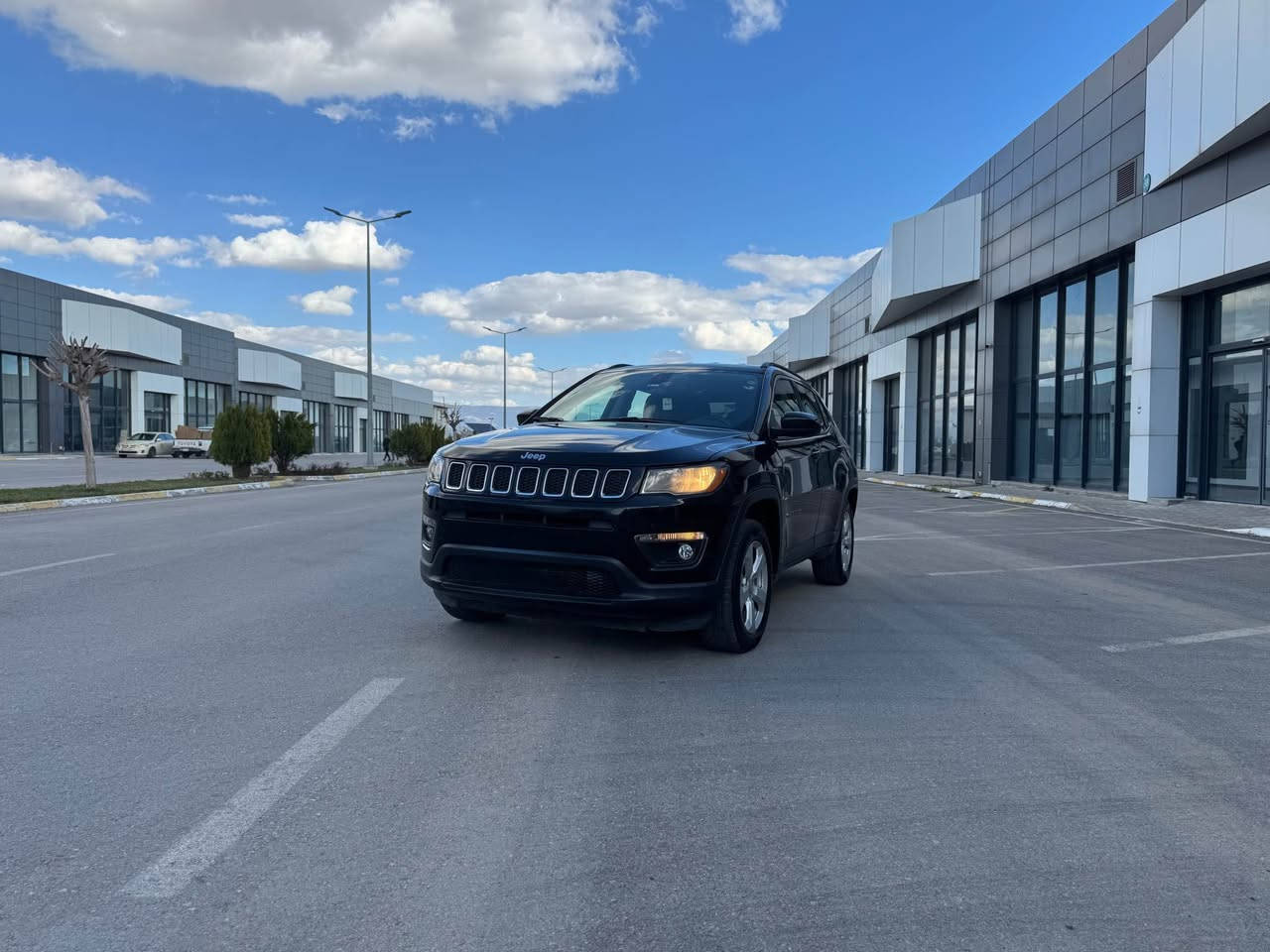 جیب کومباس٢٠٢١
دەبڵ ئەکسل گیرومەکینەوتەبریت بەشەرت
٨٢هەزاررۆیشتووە
سۆنەرورەقەم شەنسیم داناوە
لەسلیمانیە١٣٨گەلا
*********** السليمانية, العراق
