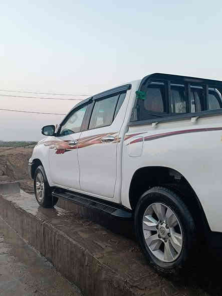 هايلوكس بيكم تيوتا  مكفوله كفاله عامه  موديل 2016 فور ويل.   كويتي 1/1  رقم بابل.   انكليزي    بأسمي.  شخصيا     اوتماتيك  السياره مال جناي  السونار مرافق الصور
الواقع حلا من الصوره
  للاستفسار الاتصال ***********  
ملاحضه السياره جديده كارتون جديده
