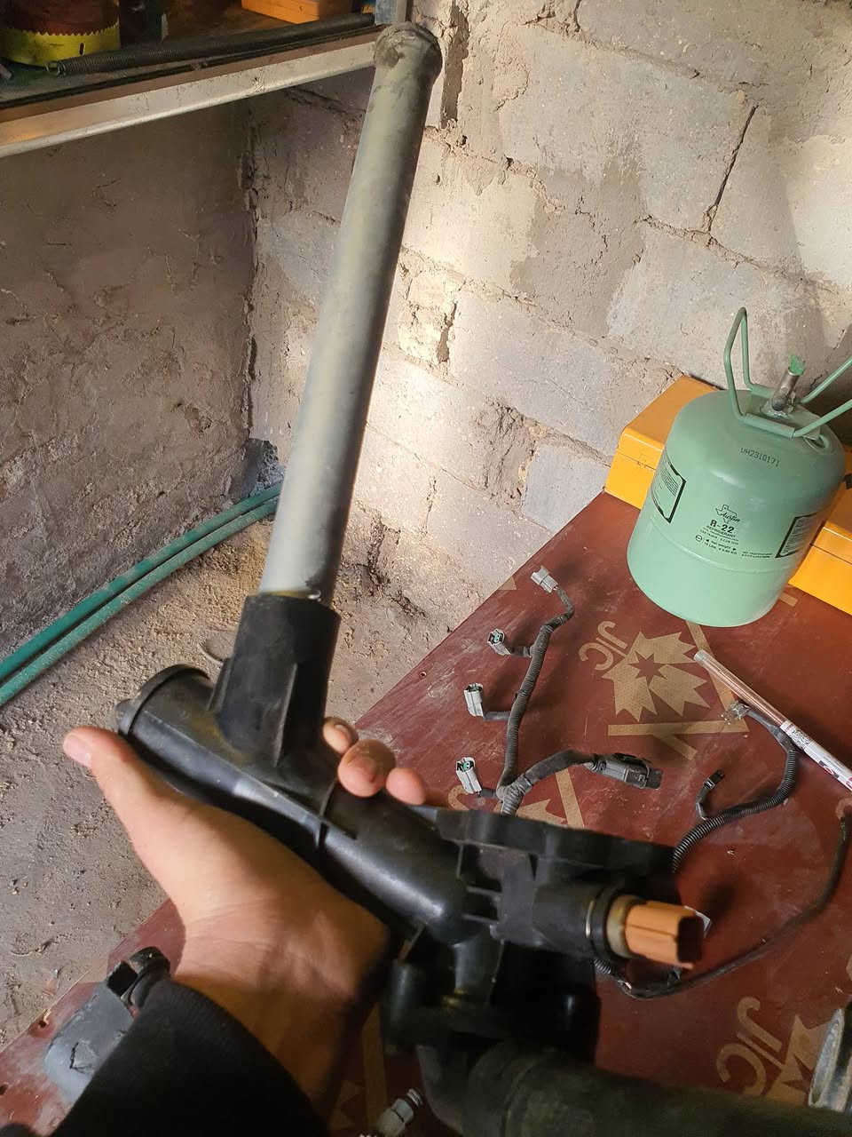 السلام عليكم  غراض اوبتما ٢٠٠٥ ،،،ضفيره محرك +بخاخات مصطره بخاخات  كمبريسر تبريد.   يده كير. كلهم كصه ما عدا اليده كير. 

***********
